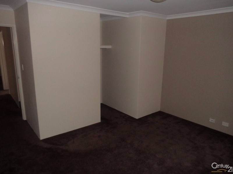 8 Borthwick Place, Orelia WA 6167