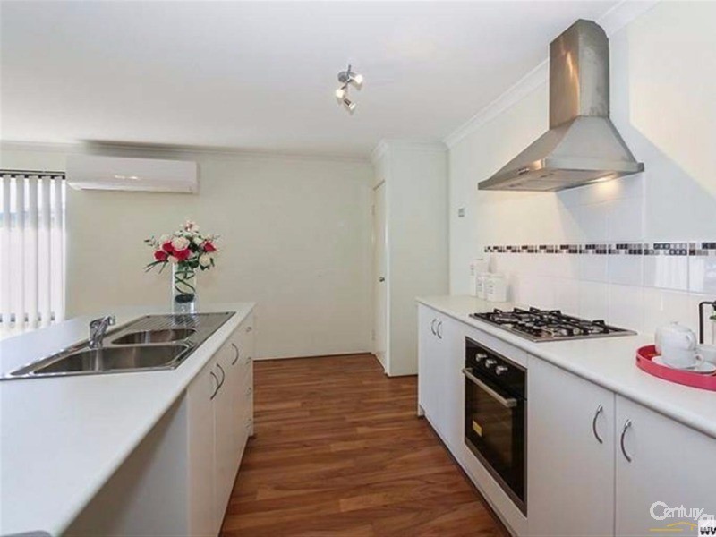 37 Sapphire Chase, Wellard WA 6170
