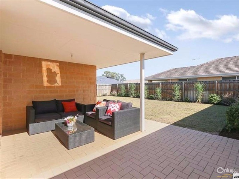 37 Sapphire Chase, Wellard WA 6170