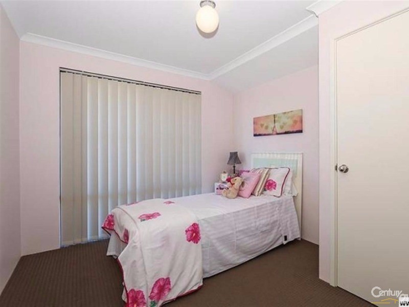 37 Sapphire Chase, Wellard WA 6170