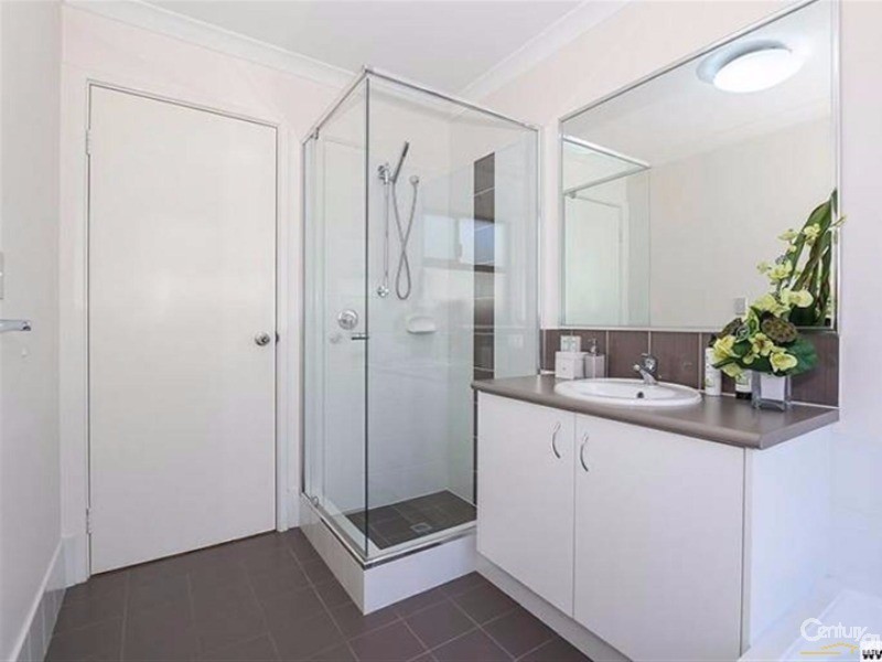 37 Sapphire Chase, Wellard WA 6170