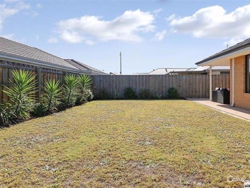37 Sapphire Chase, Wellard WA 6170