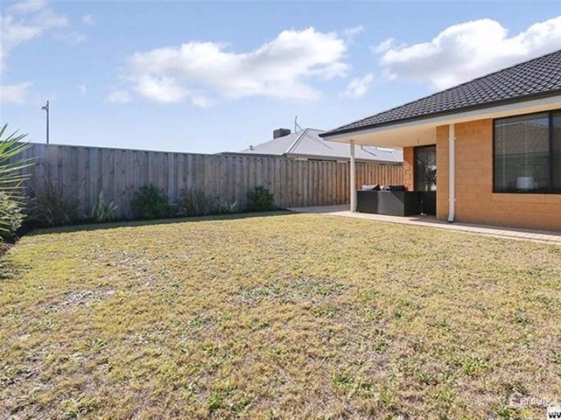37 Sapphire Chase, Wellard WA 6170