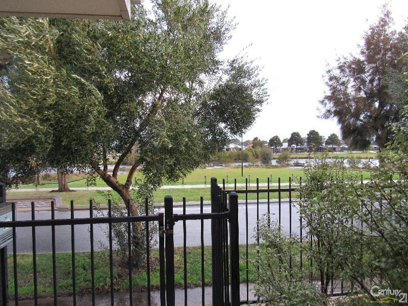 94 Waterfront Parkway, Shoalwater WA 6169