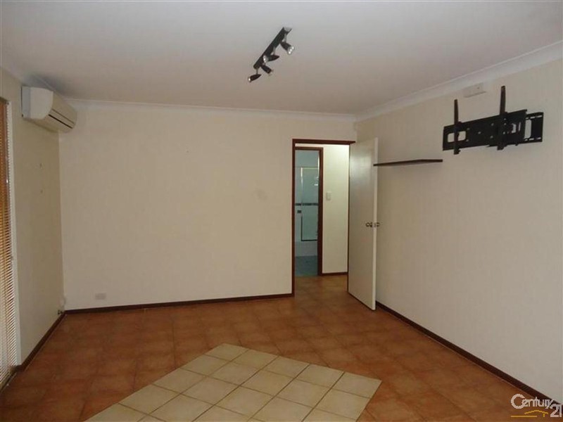5 Tempest Place, Waikiki WA 6169