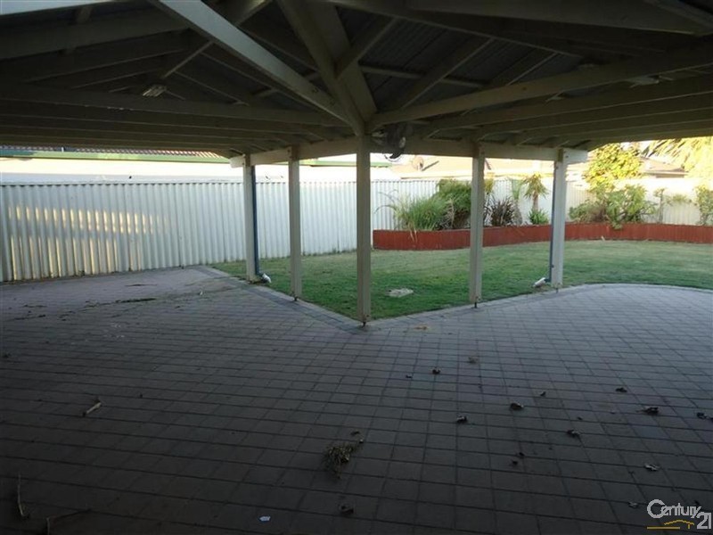 5 Tempest Place, Waikiki WA 6169