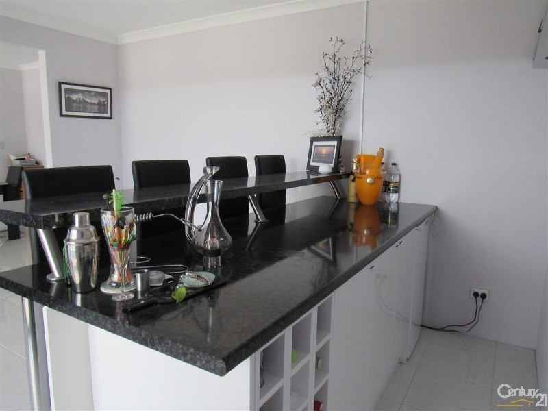 21 Rothbury Parade, Shoalwater WA 6169