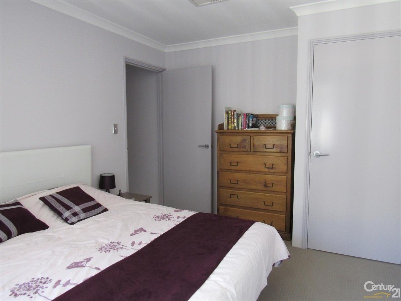 21 Rothbury Parade, Shoalwater WA 6169