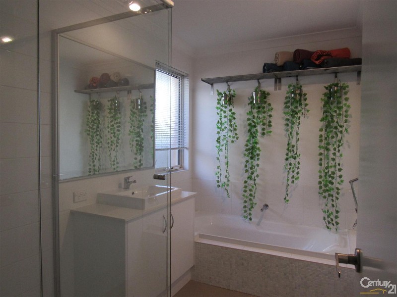 20 Buttermere Approach, Waikiki WA 6169