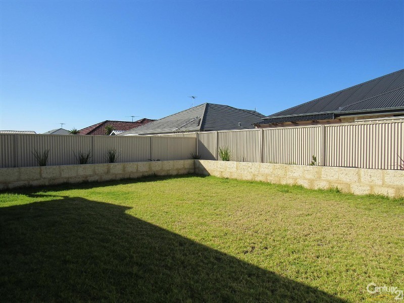 20 Buttermere Approach, Waikiki WA 6169