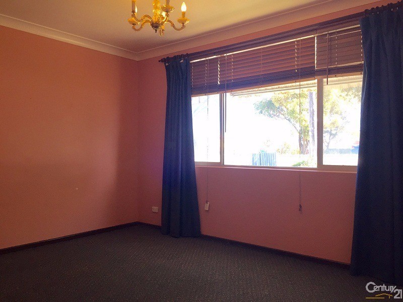 68 Council Avenue, Rockingham WA 6168