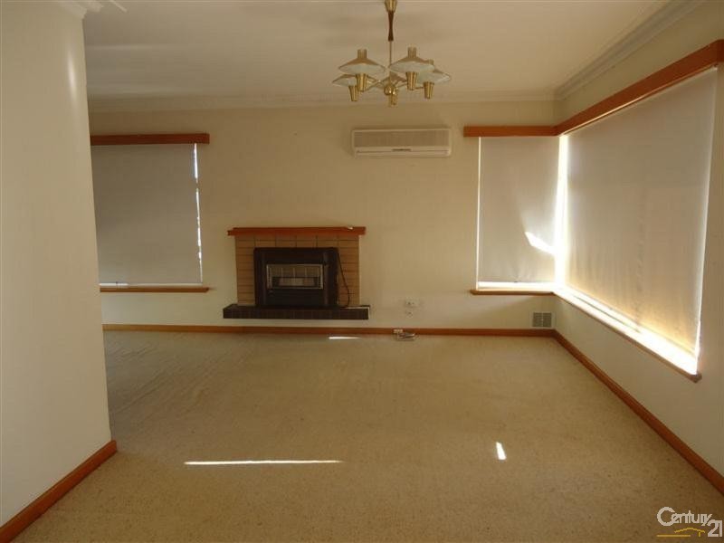 14 Dolphin Road, Safety Bay WA 6169