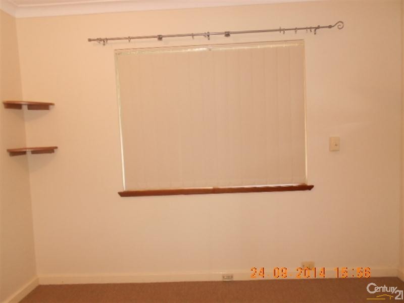 13 Julia Street, Safety Bay WA 6169