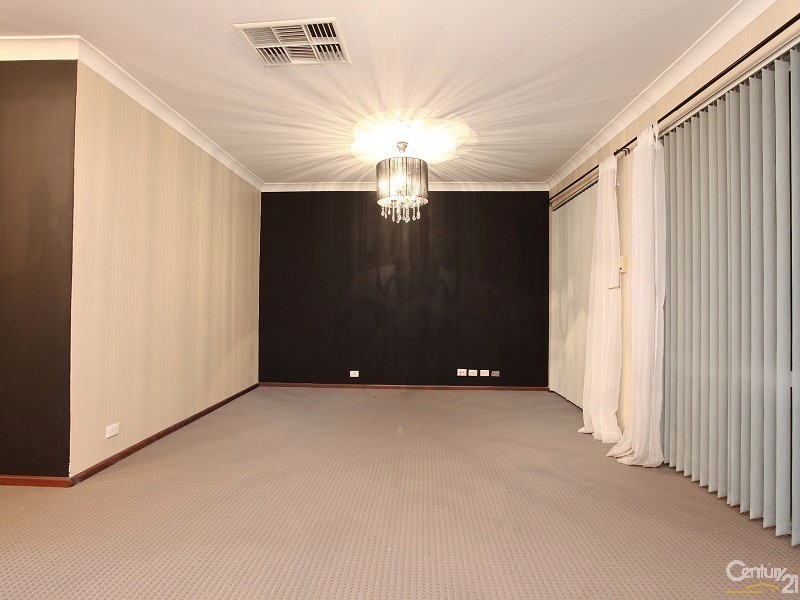 22 Cambridge Crescent, Cooloongup WA 6168