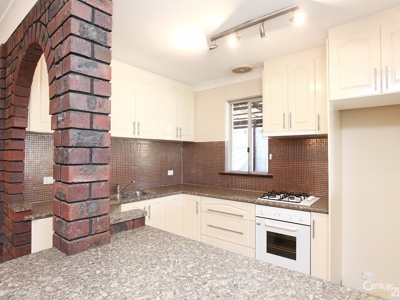 22 Cambridge Crescent, Cooloongup WA 6168