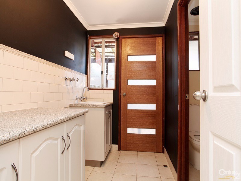 22 Cambridge Crescent, Cooloongup WA 6168