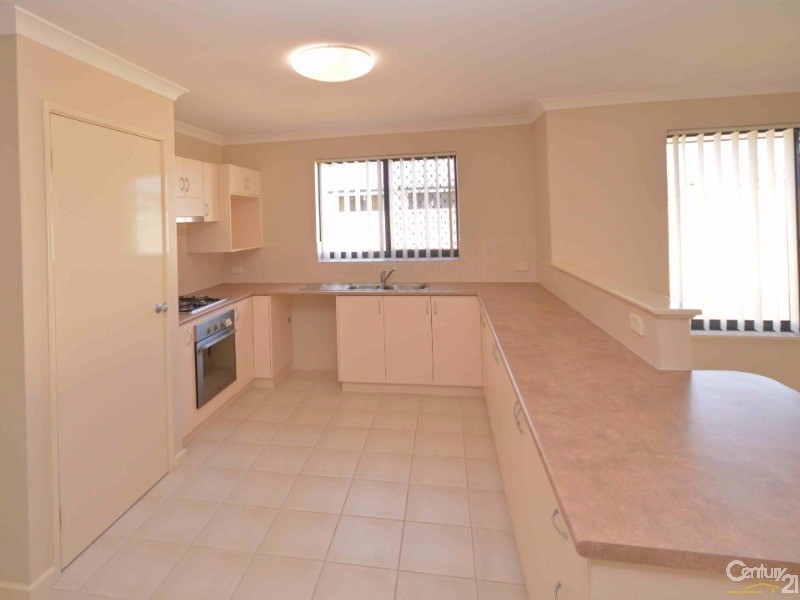 9  Baycliff Turn, Waikiki WA 6169