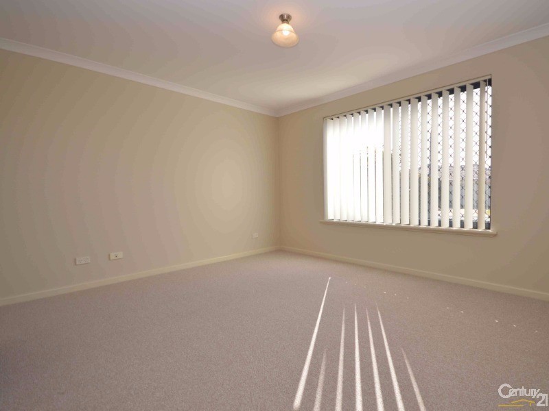 9  Baycliff Turn, Waikiki WA 6169