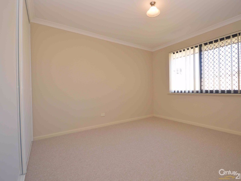 9  Baycliff Turn, Waikiki WA 6169