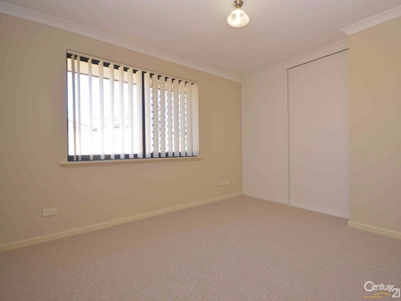 9  Baycliff Turn, Waikiki WA 6169