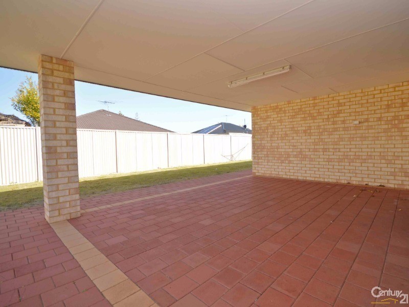 9  Baycliff Turn, Waikiki WA 6169