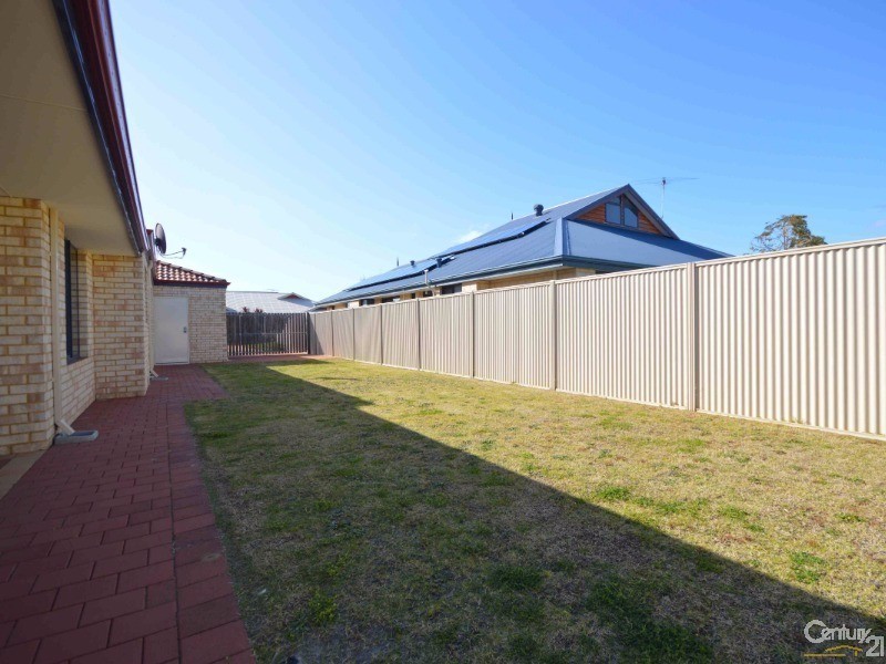 9  Baycliff Turn, Waikiki WA 6169