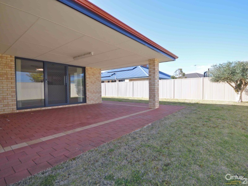 9  Baycliff Turn, Waikiki WA 6169