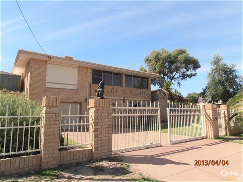 4 Bideford Street, Warnbro WA 6169