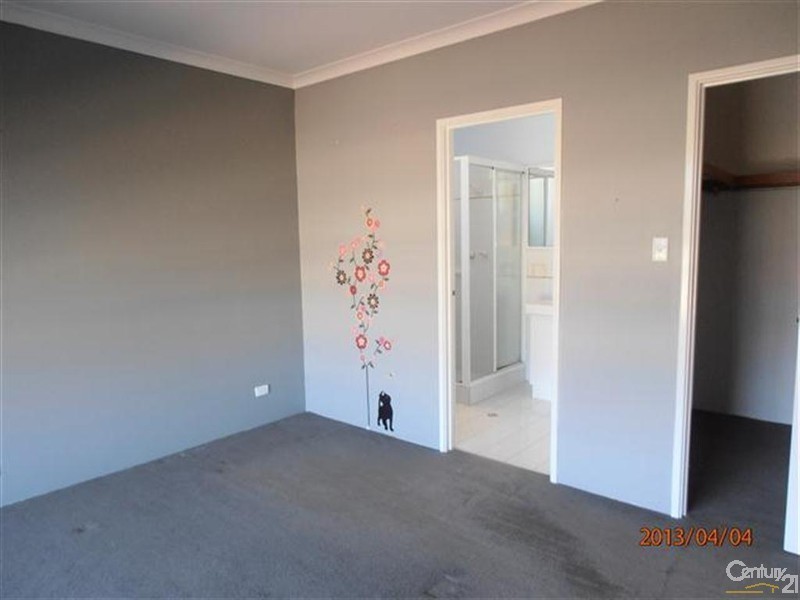 4 Bideford Street, Warnbro WA 6169