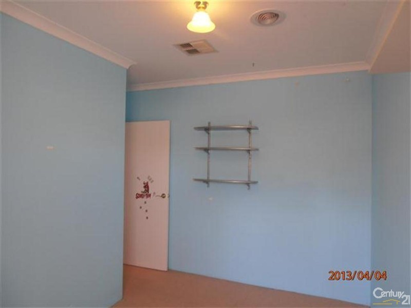 4 Bideford Street, Warnbro WA 6169