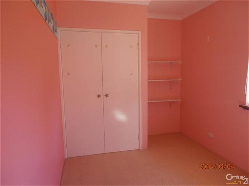 4 Bideford Street, Warnbro WA 6169