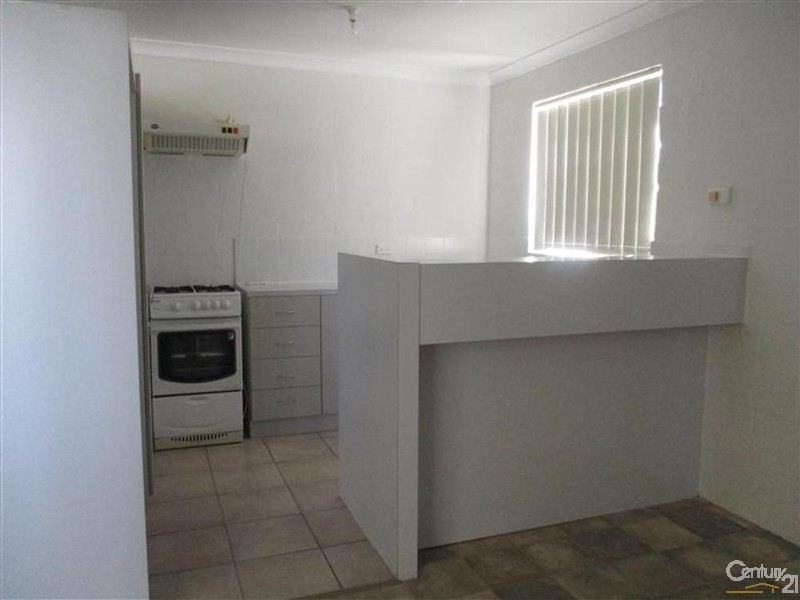 7/9 Kent Street, Rockingham WA 6168