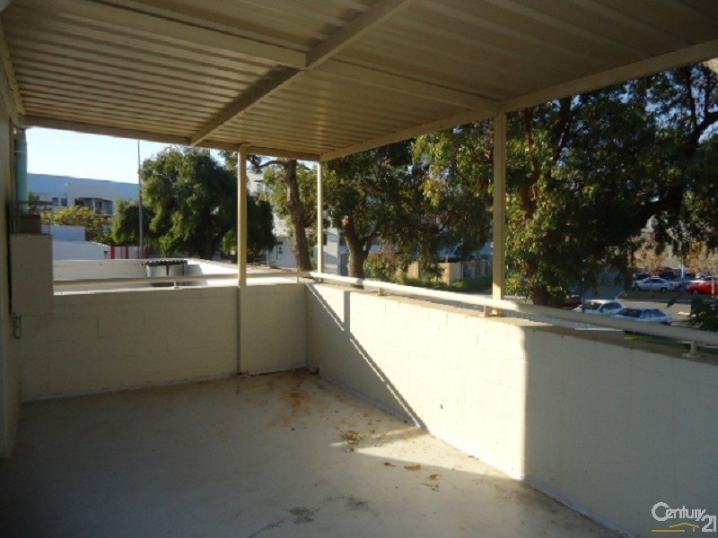 7/9 Kent Street, Rockingham WA 6168