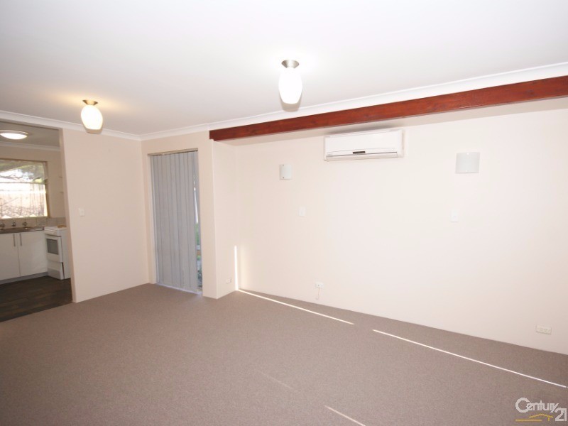 15 Rotohine Place, Cooloongup WA 6168