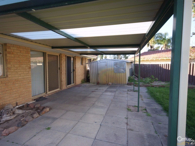 15 Rotohine Place, Cooloongup WA 6168