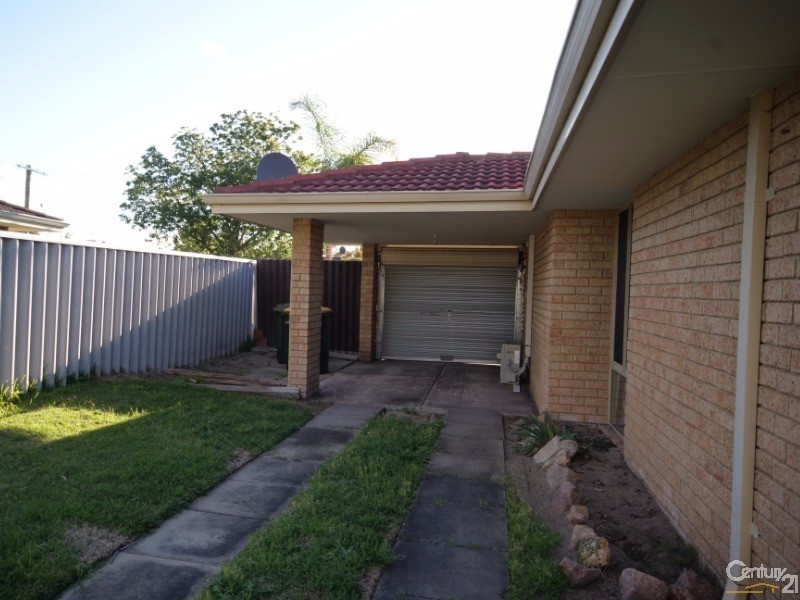 15 Rotohine Place, Cooloongup WA 6168