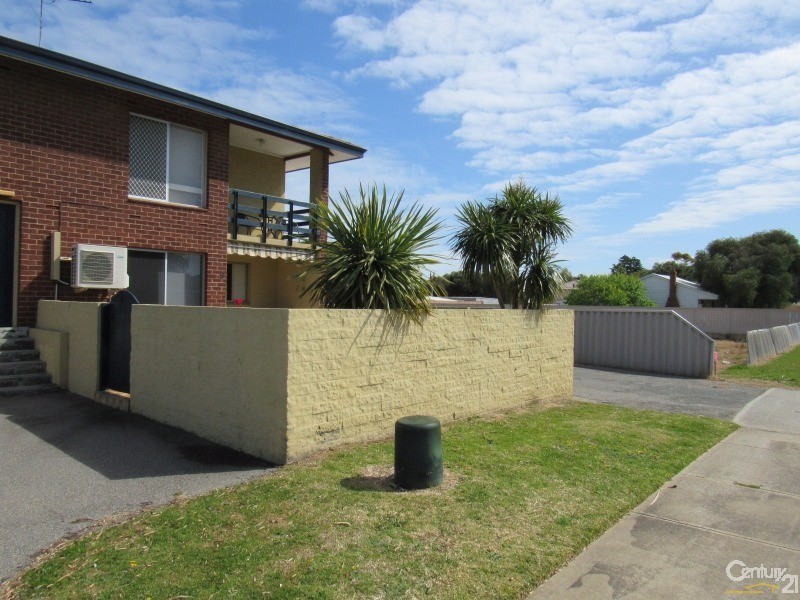 9/2 Parkin Street, Rockingham WA 6168