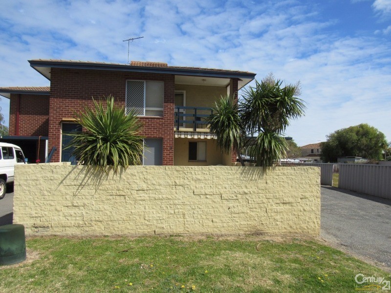 9/2 Parkin Street, Rockingham WA 6168