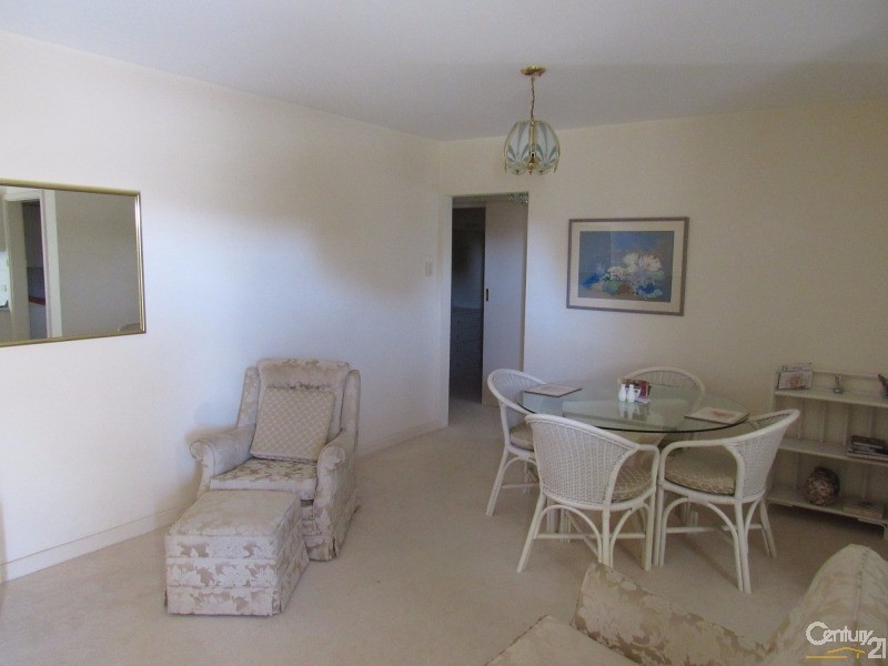 9/2 Parkin Street, Rockingham WA 6168