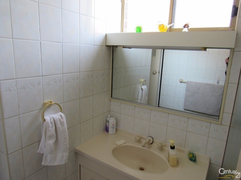 9/2 Parkin Street, Rockingham WA 6168