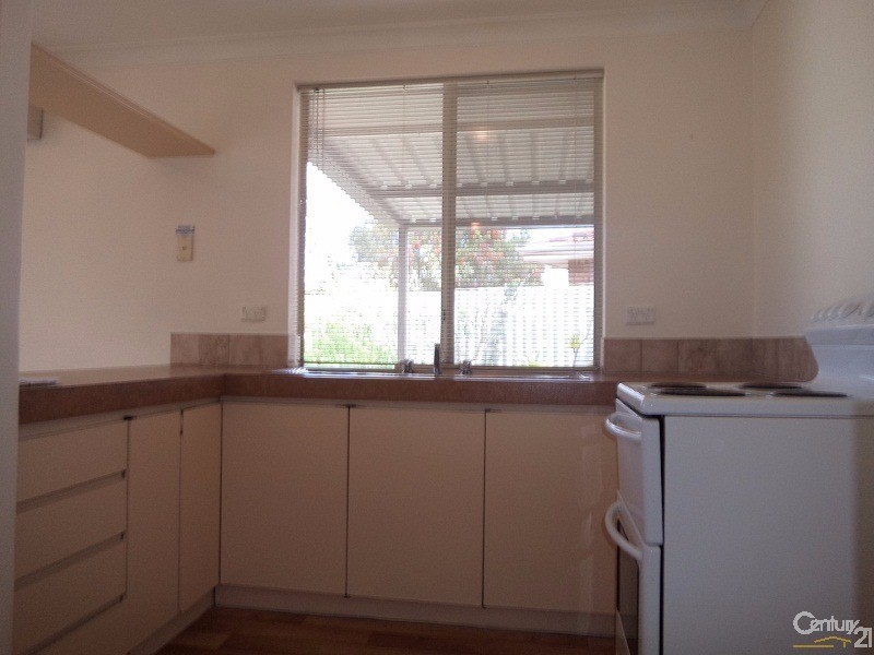 4/7 Merope Close, Rockingham WA 6168