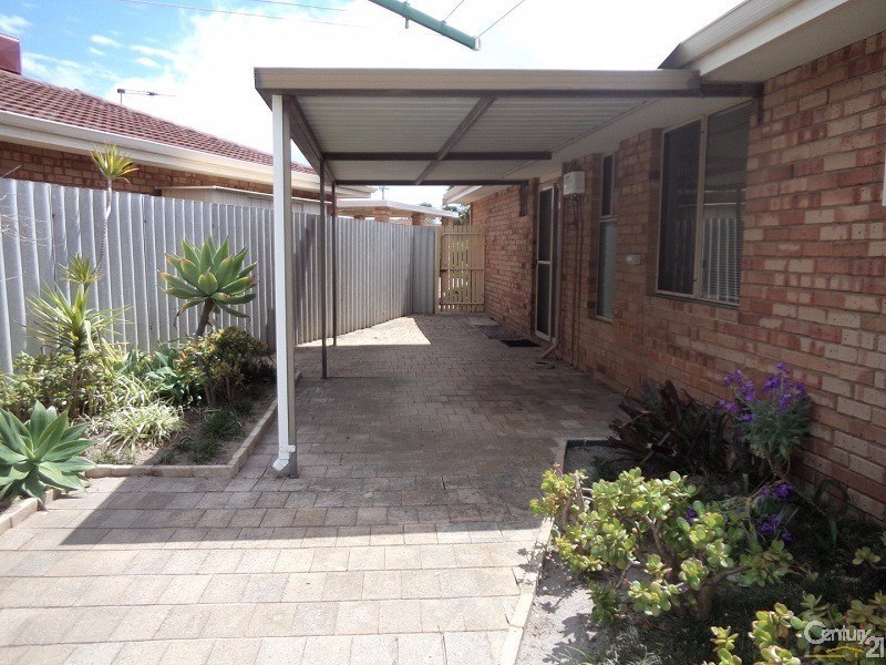 4/7 Merope Close, Rockingham WA 6168