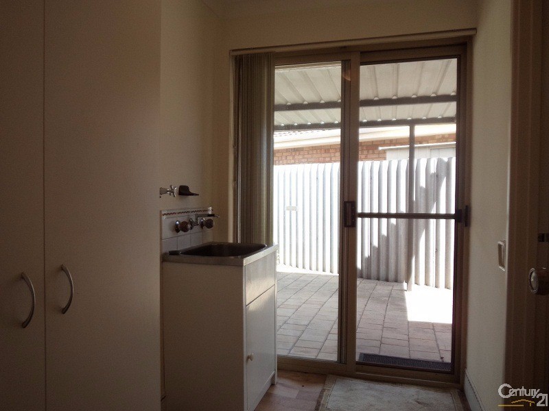 4/7 Merope Close, Rockingham WA 6168