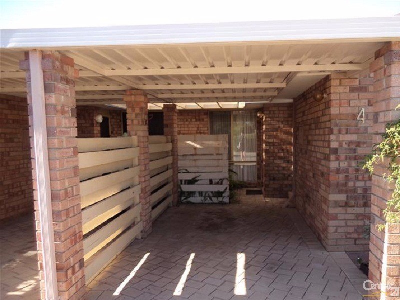 4/7 Merope Close, Rockingham WA 6168