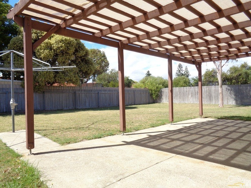 38 Stainer Avenue, Rockingham WA 6168