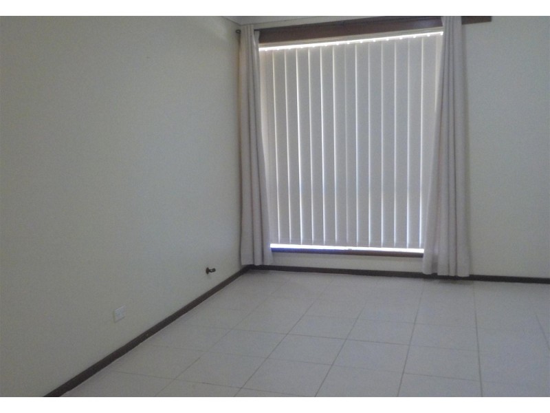 38 Stainer Avenue, Rockingham WA 6168