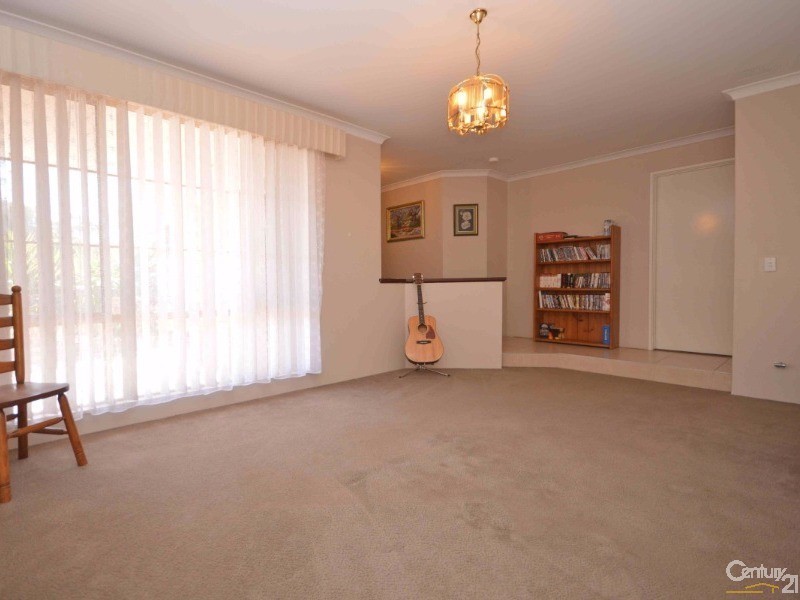 4 St Michaels Court, Cooloongup WA 6168