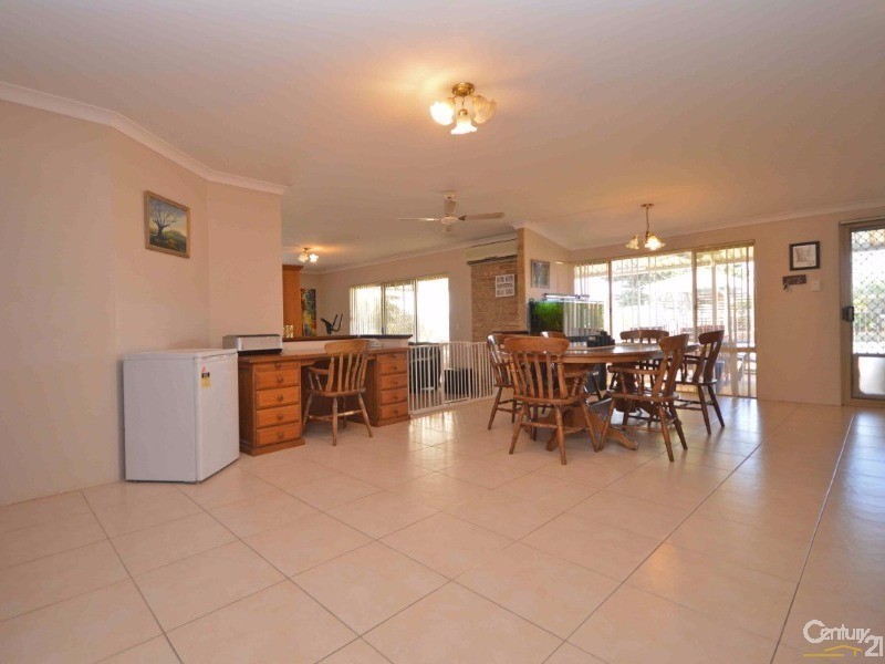 4 St Michaels Court, Cooloongup WA 6168