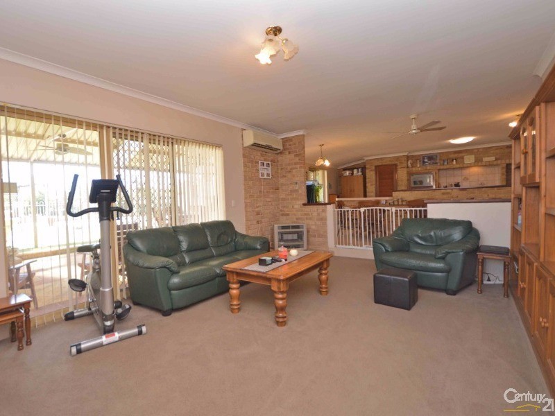 4 St Michaels Court, Cooloongup WA 6168