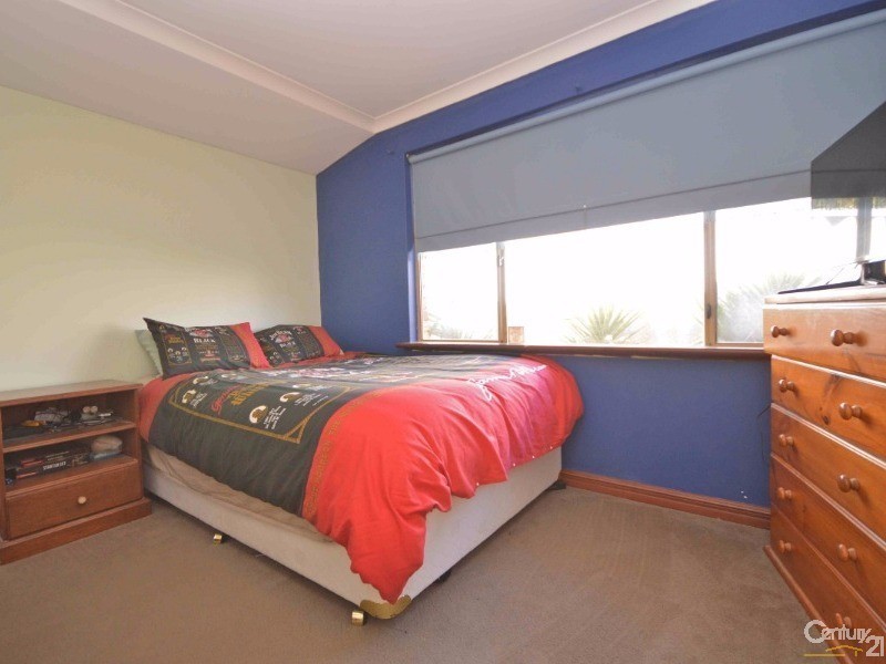 4 St Michaels Court, Cooloongup WA 6168